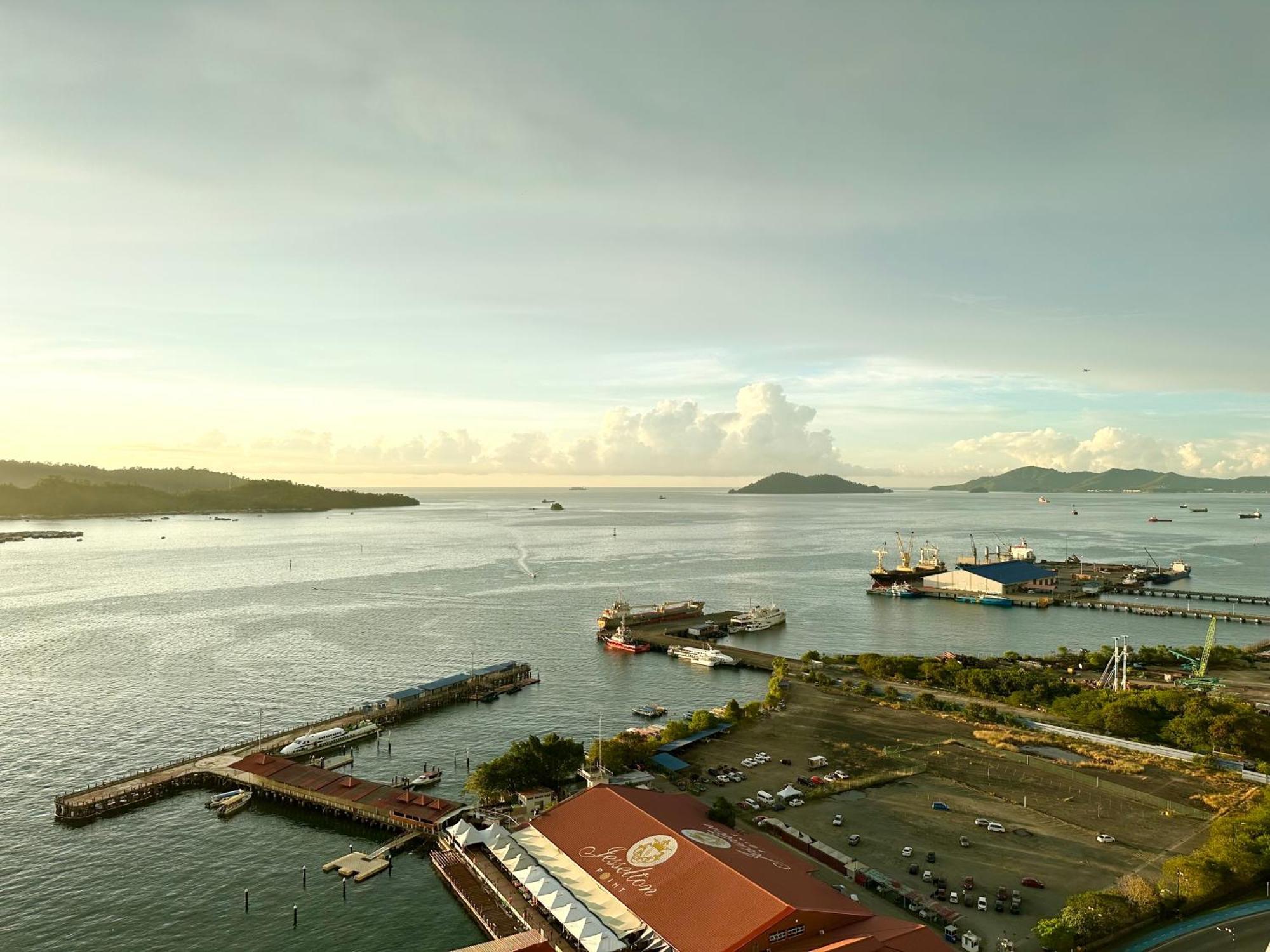 M Centro City Centre @ Gaya Street By Sunset Seaview Vacation Condos Kota Kinabalu Exterior foto
