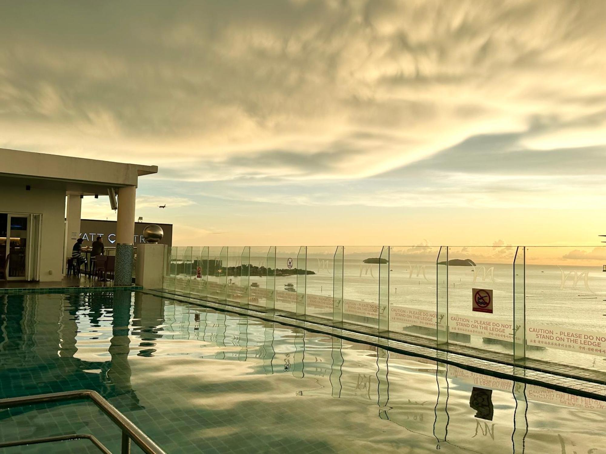 M Centro City Centre @ Gaya Street By Sunset Seaview Vacation Condos Kota Kinabalu Exterior foto